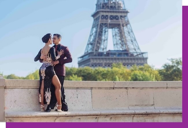 Tanya und Sebastian in Paris-Im HIntergrund der Eiffelturm